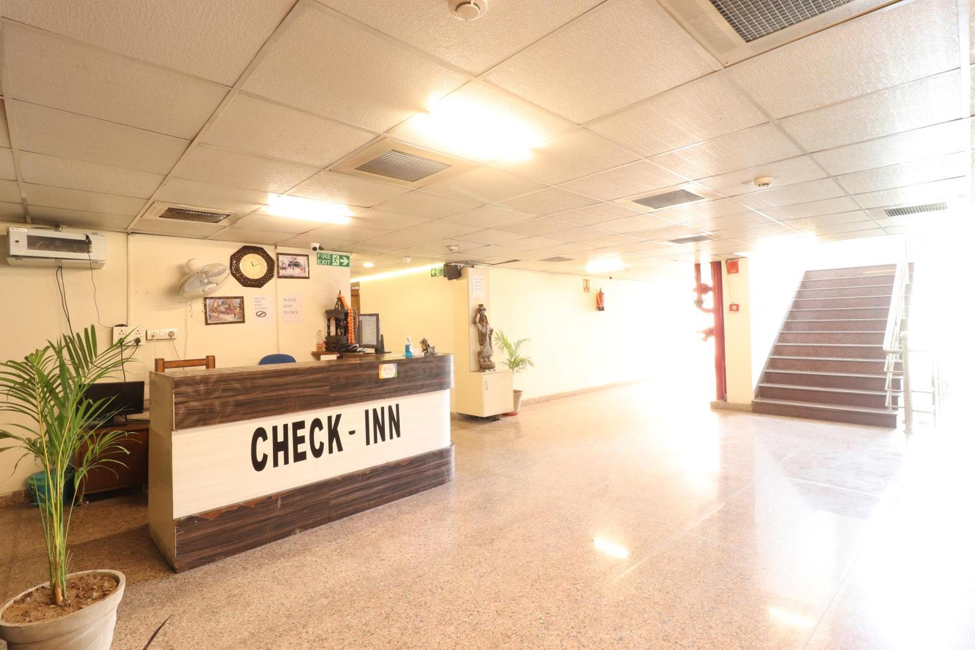 Krb Paradise Isbt Hotel Dehradun