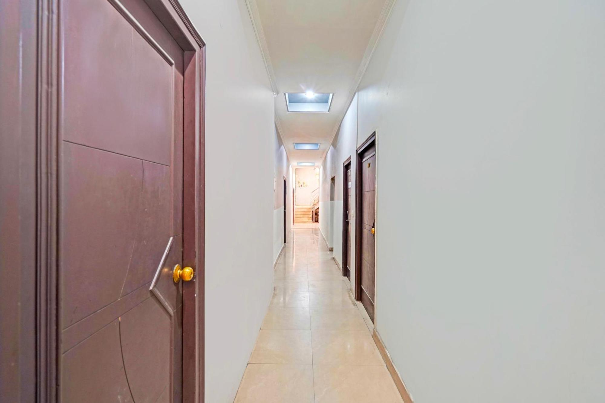 Super Collection O Race Course Hotel *