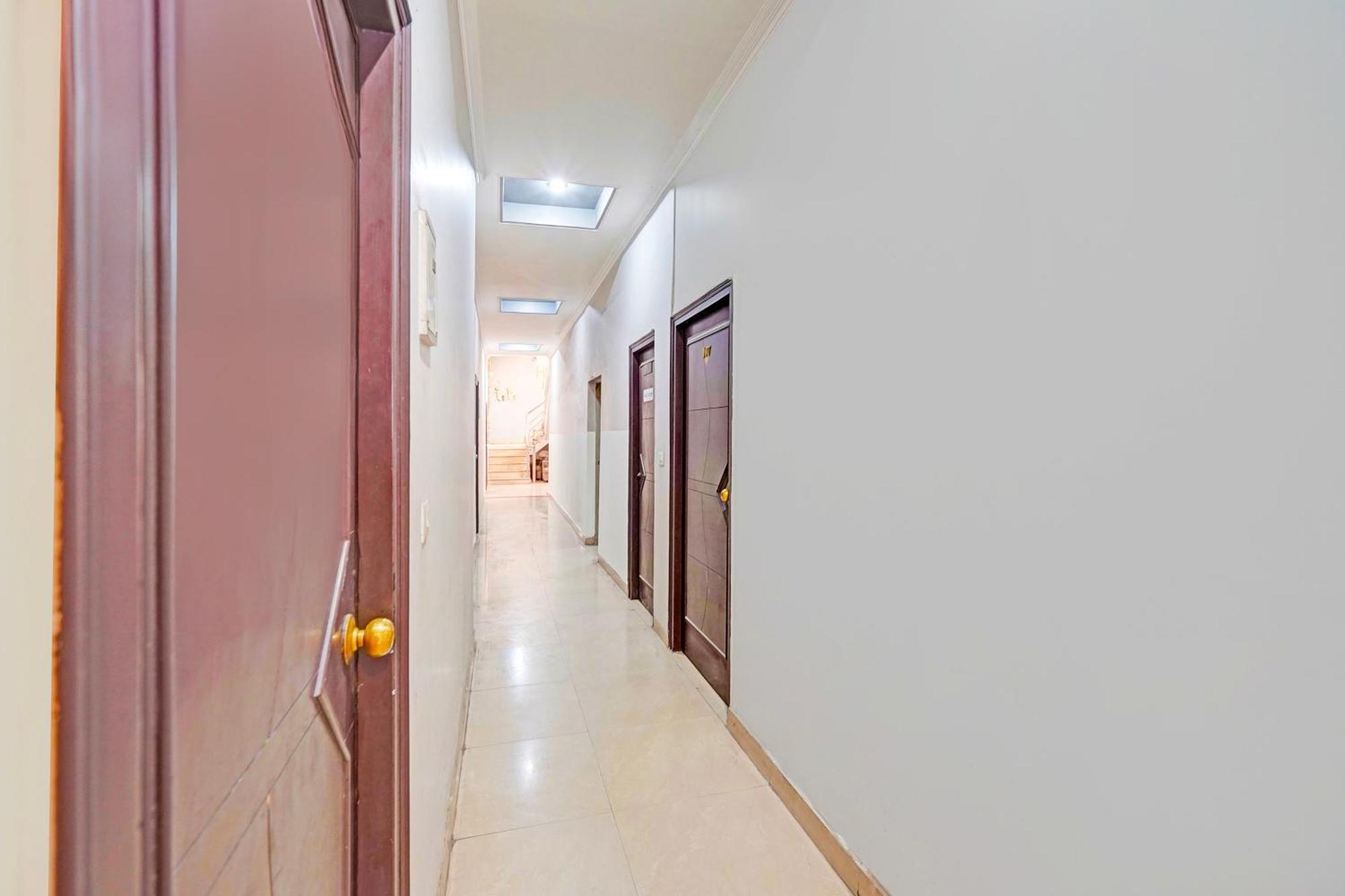 Super Collection O Race Course Hotel Dehradun