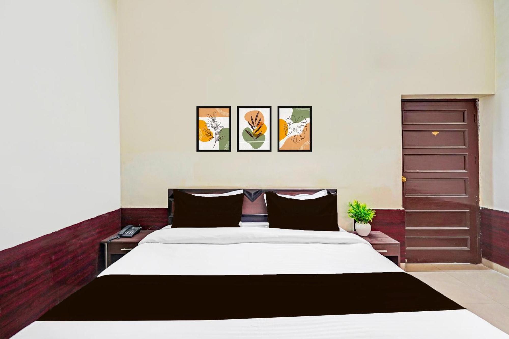 Super Collection O Race Course Hotel *