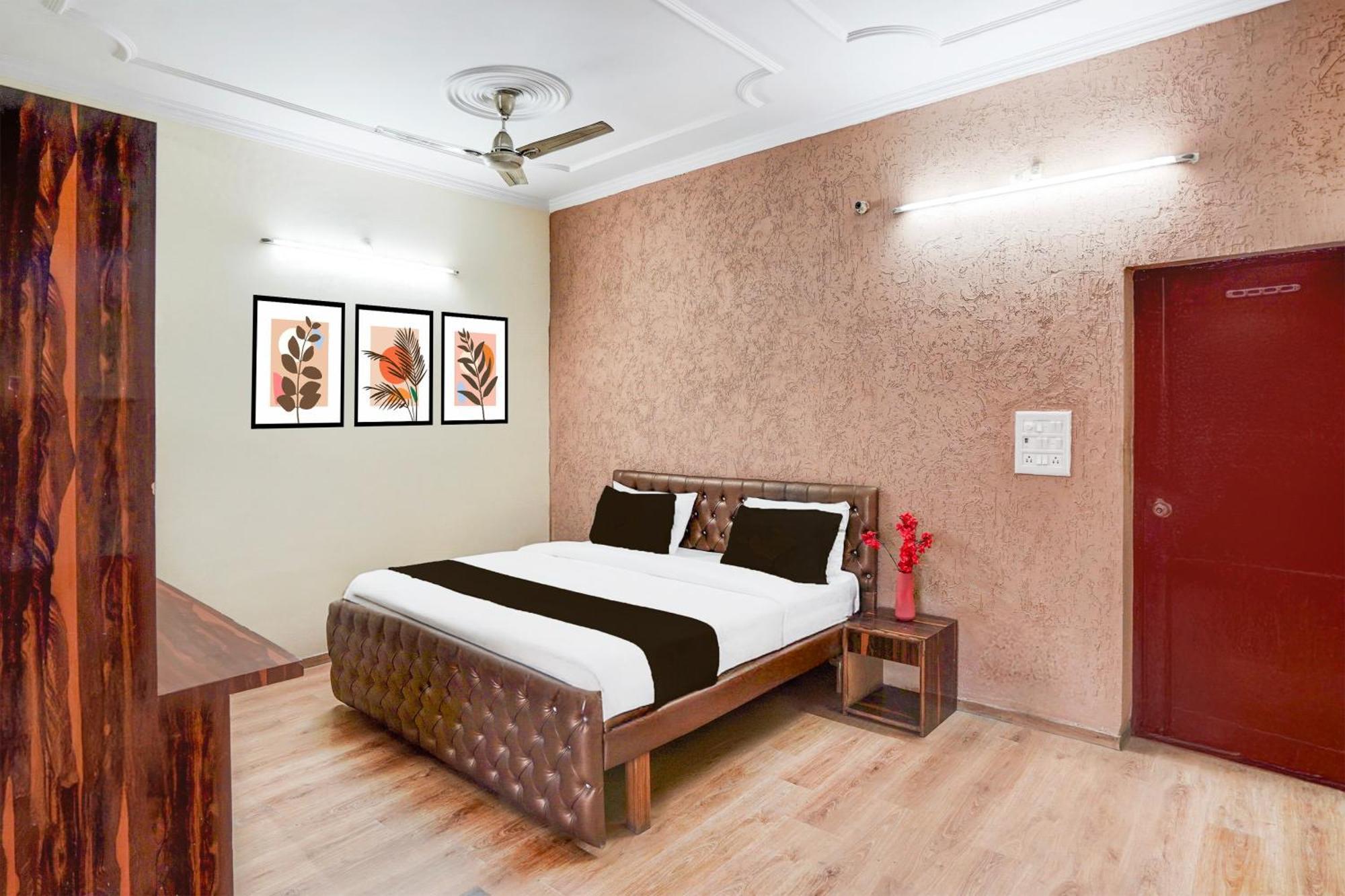 Hotel O Tyagi Road Near Railway Station
