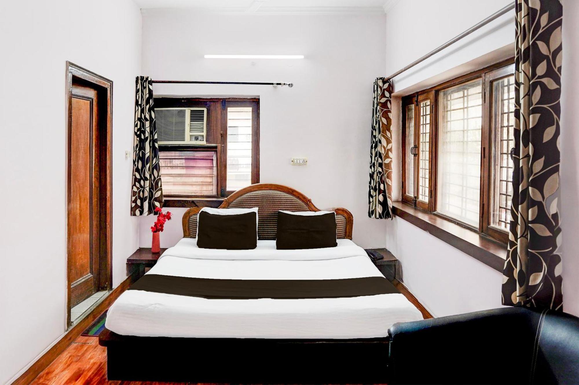 Hotel Super O Krishna Nagar Chowk Near Ongc