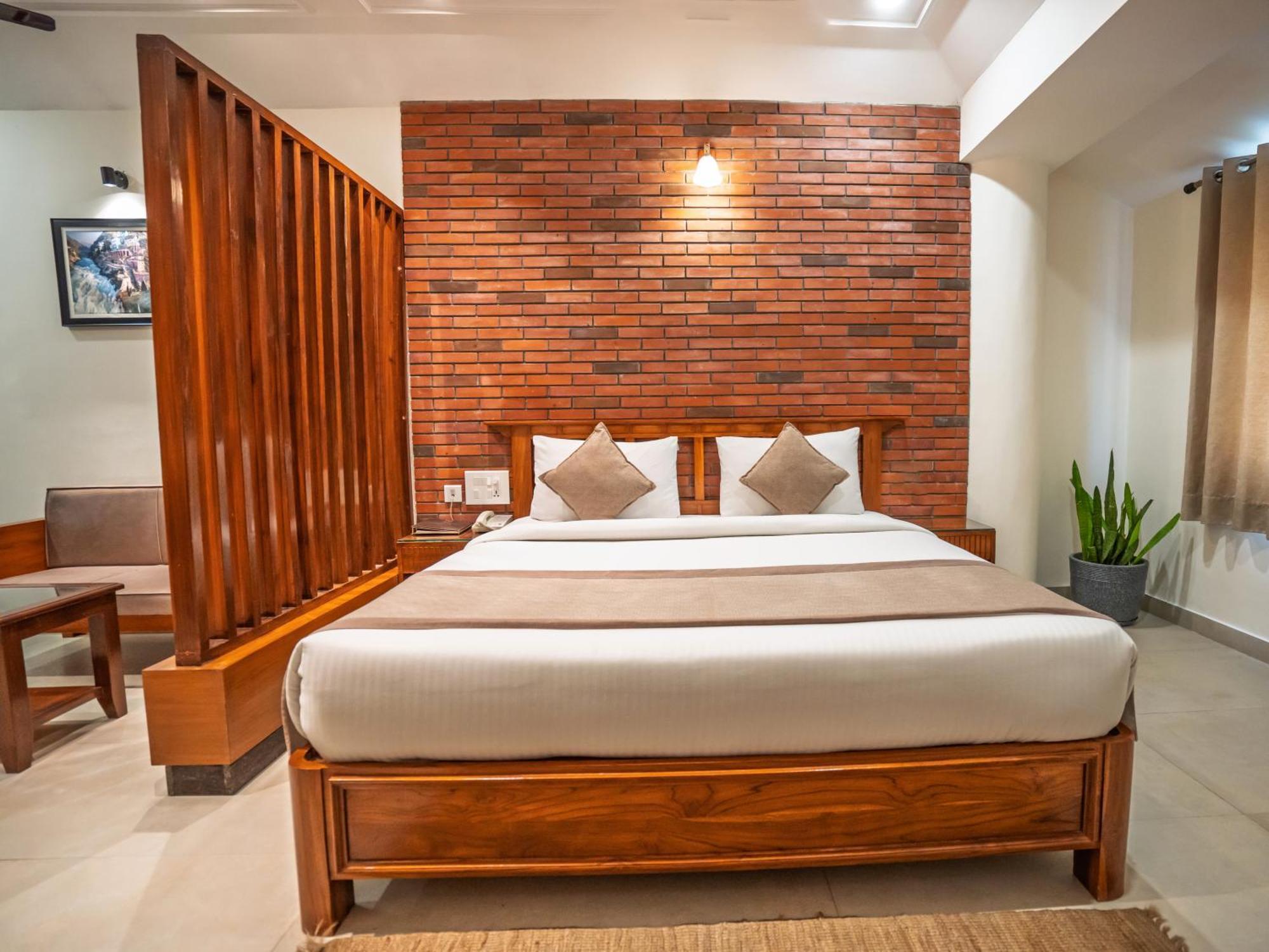 Lp Residency Hotel 4*