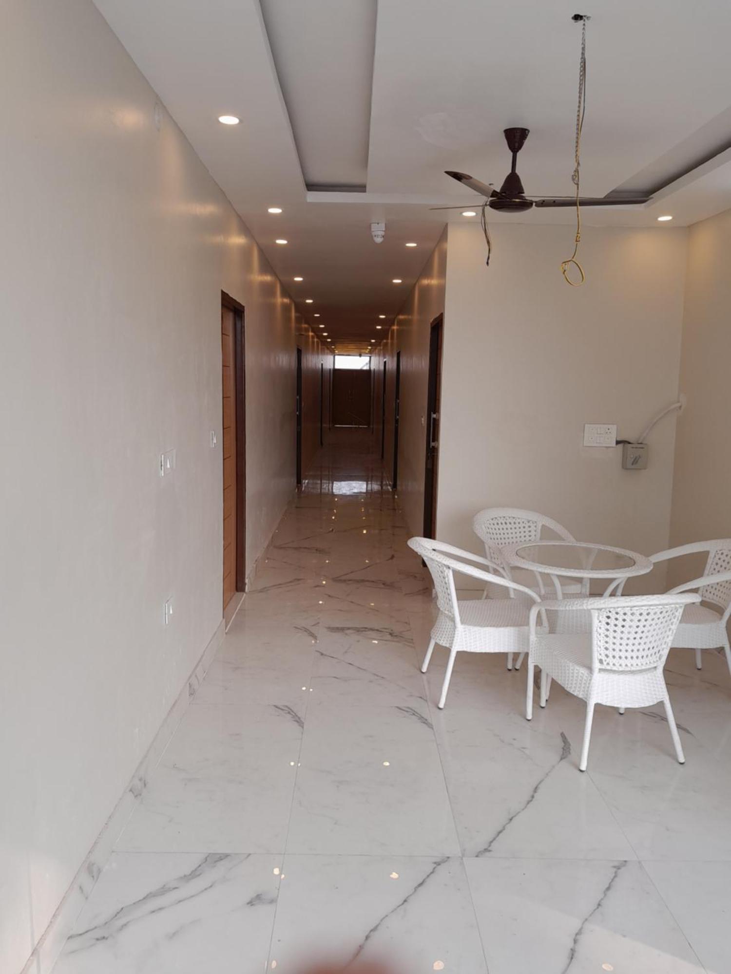 Rudra Hotel Dehradun