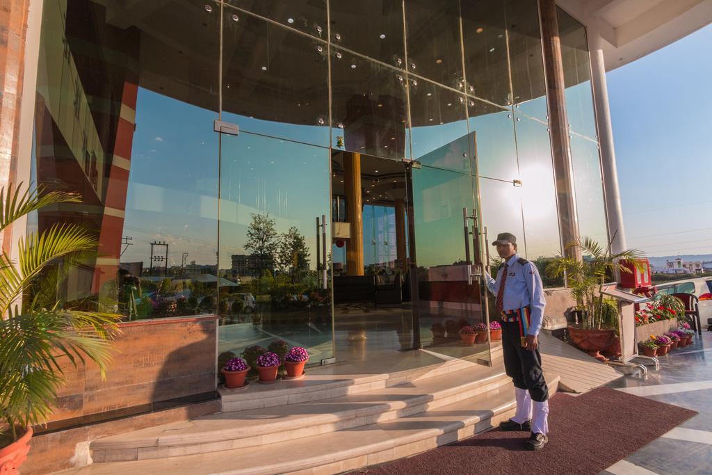 The Solitaire Hotel Dehradun