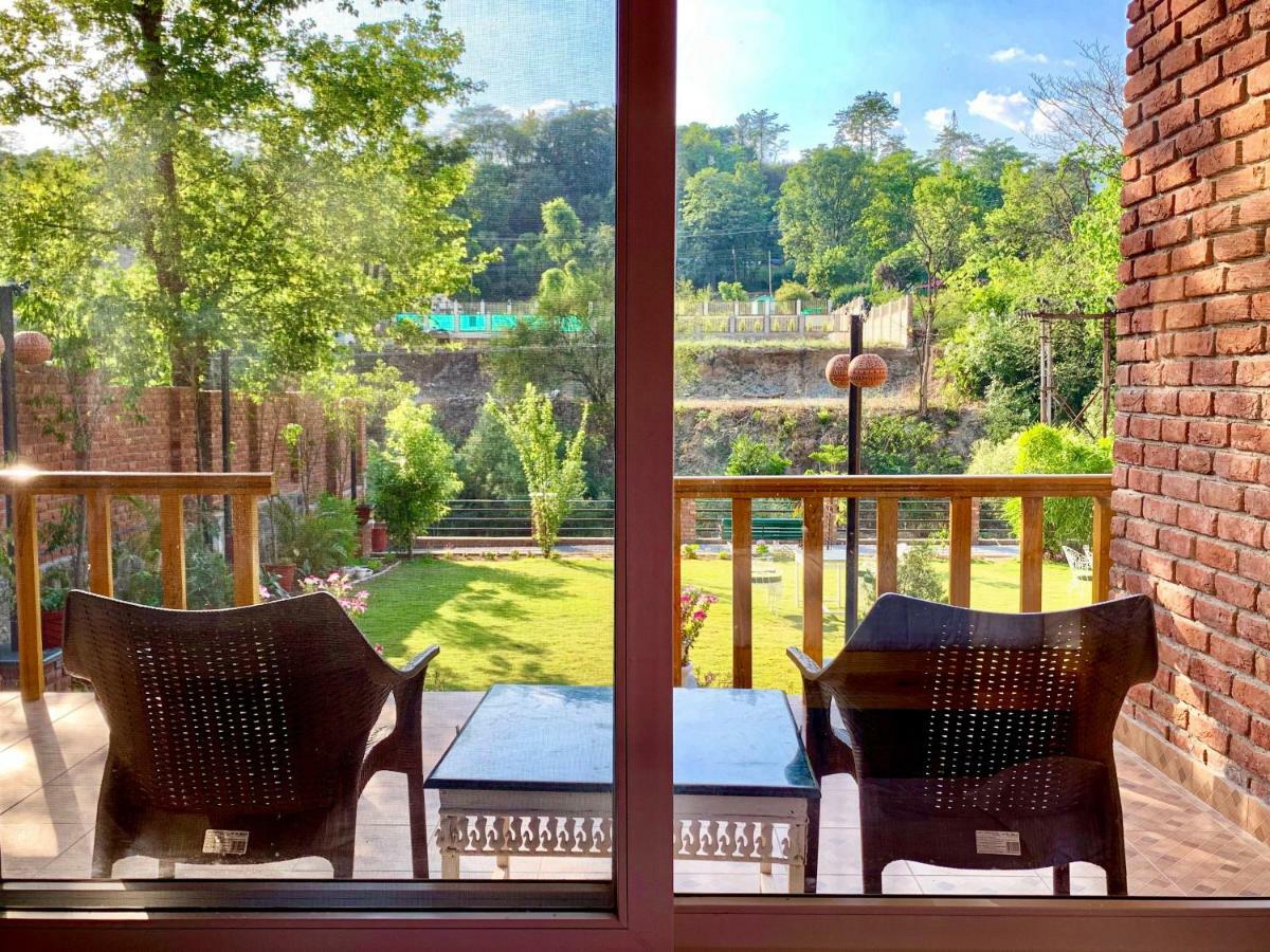 Hotel The River S Edge Farm Dehradun
