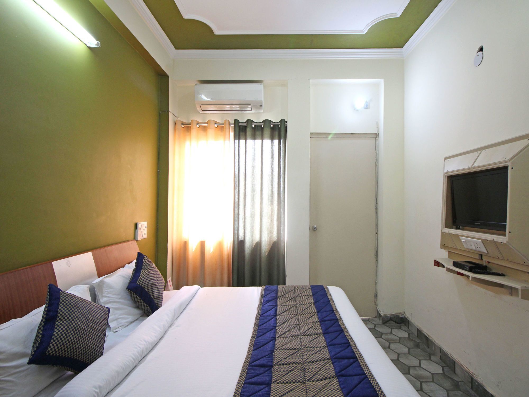 Hotel North Star Residency