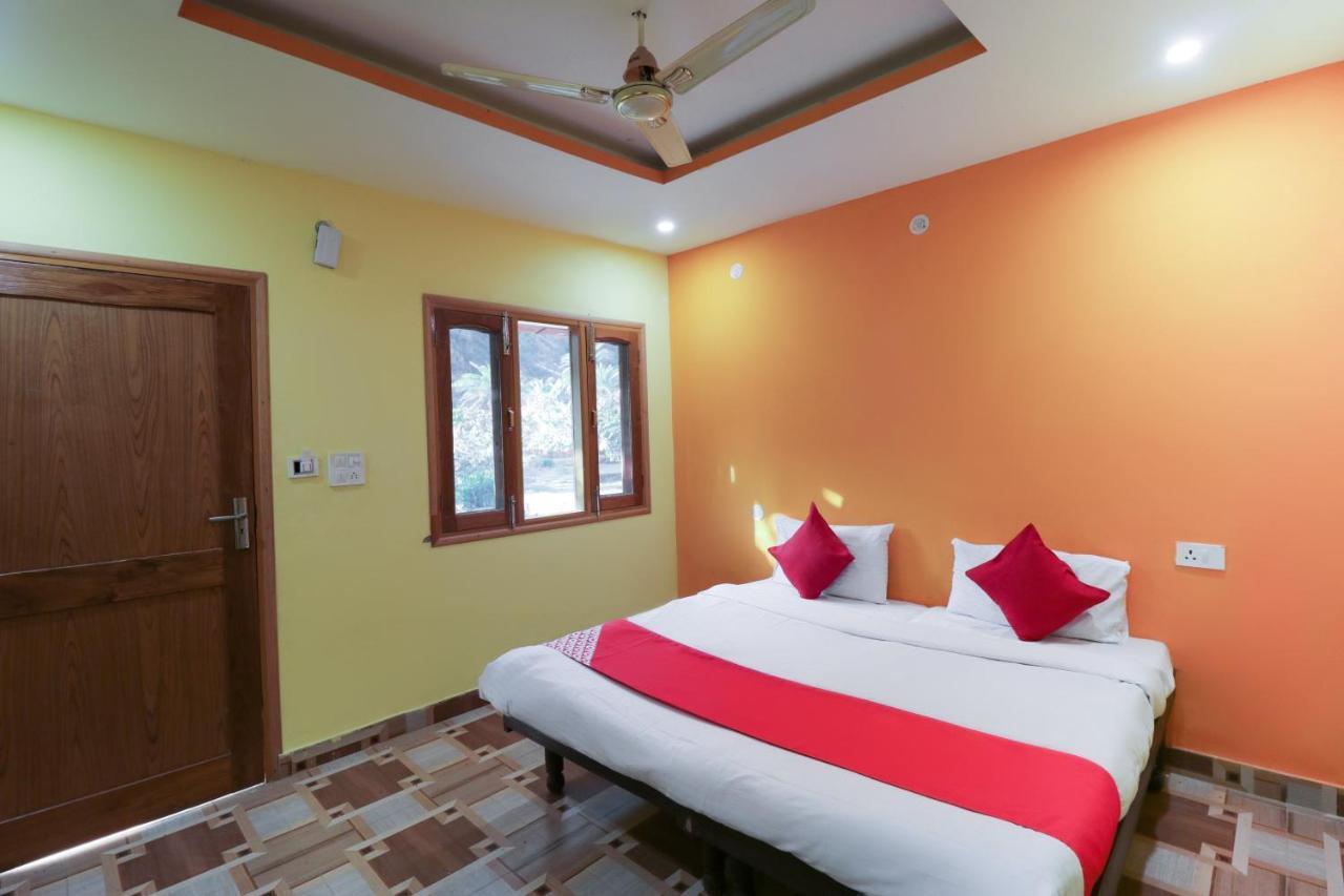 Hotel Oyo 65896 Blue Raven Dehradun