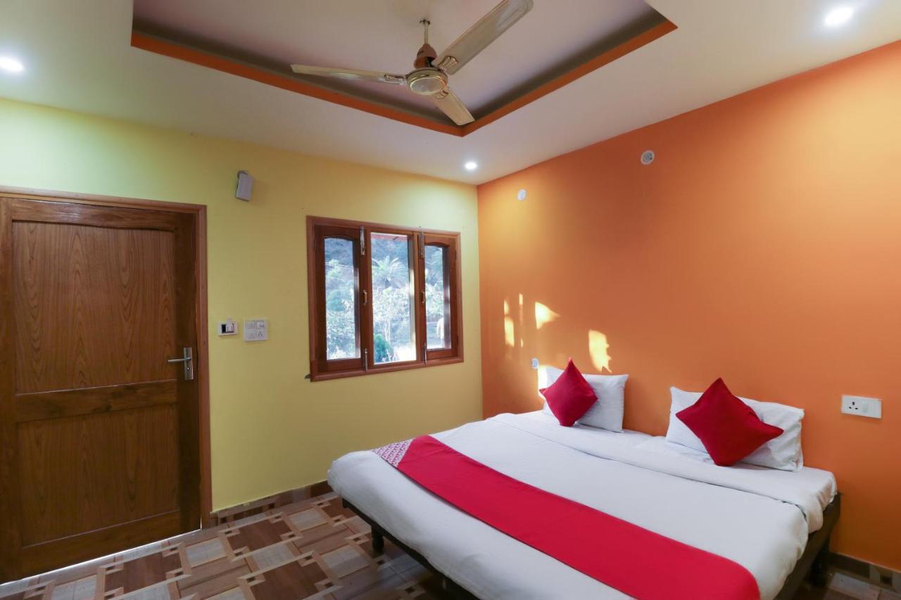 Oyo 65896 Blue Raven Hotel 3*