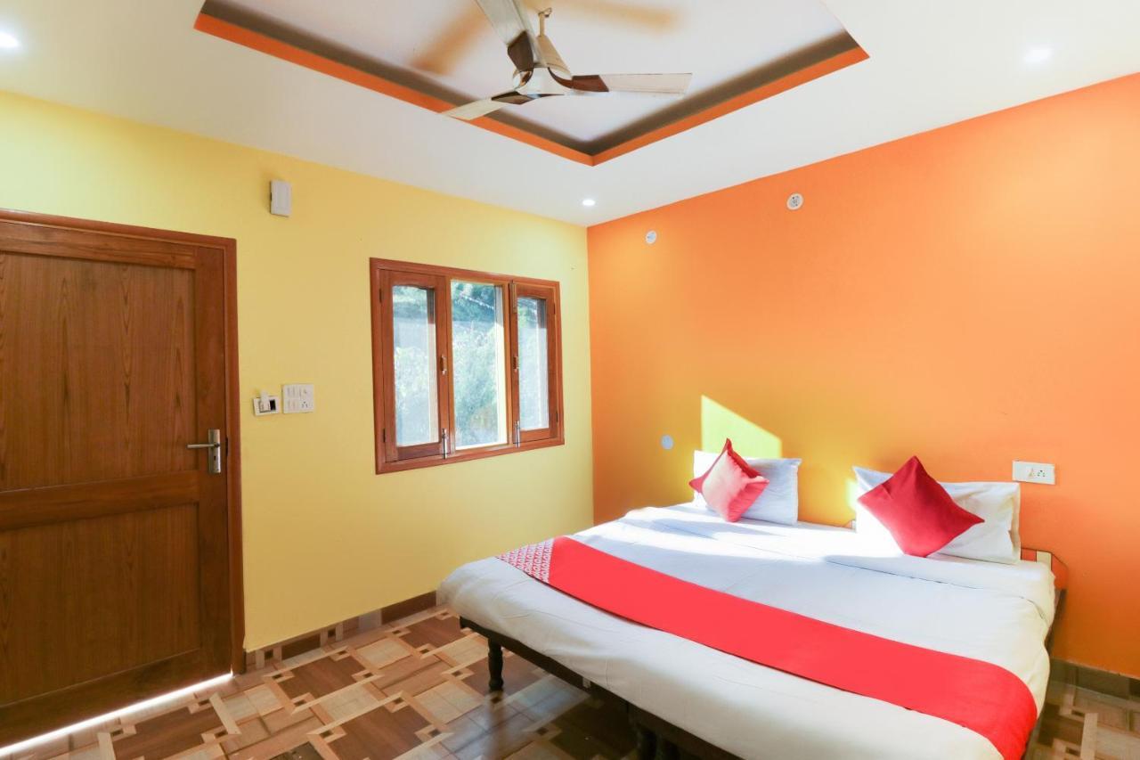 Oyo 65896 Blue Raven Hotel 3*