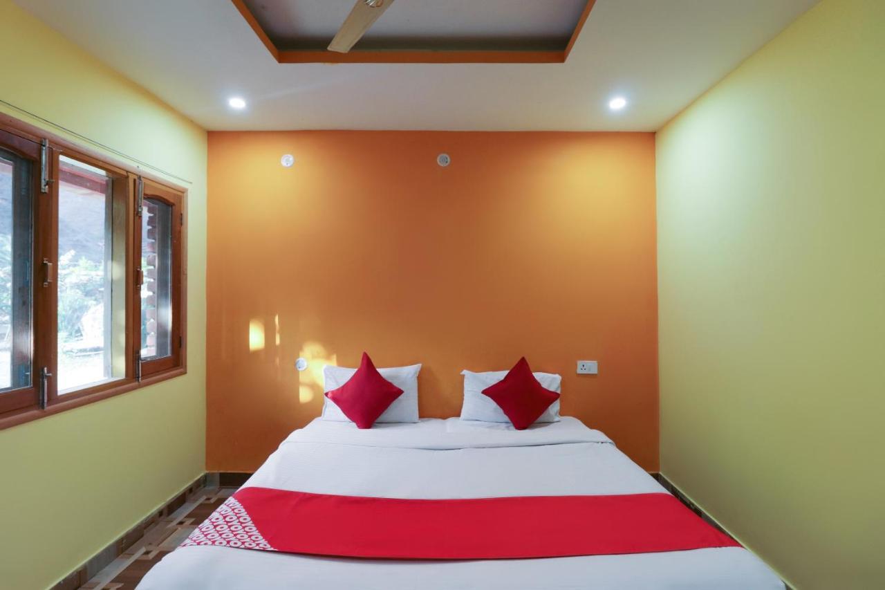Oyo 65896 Blue Raven Hotel 3*